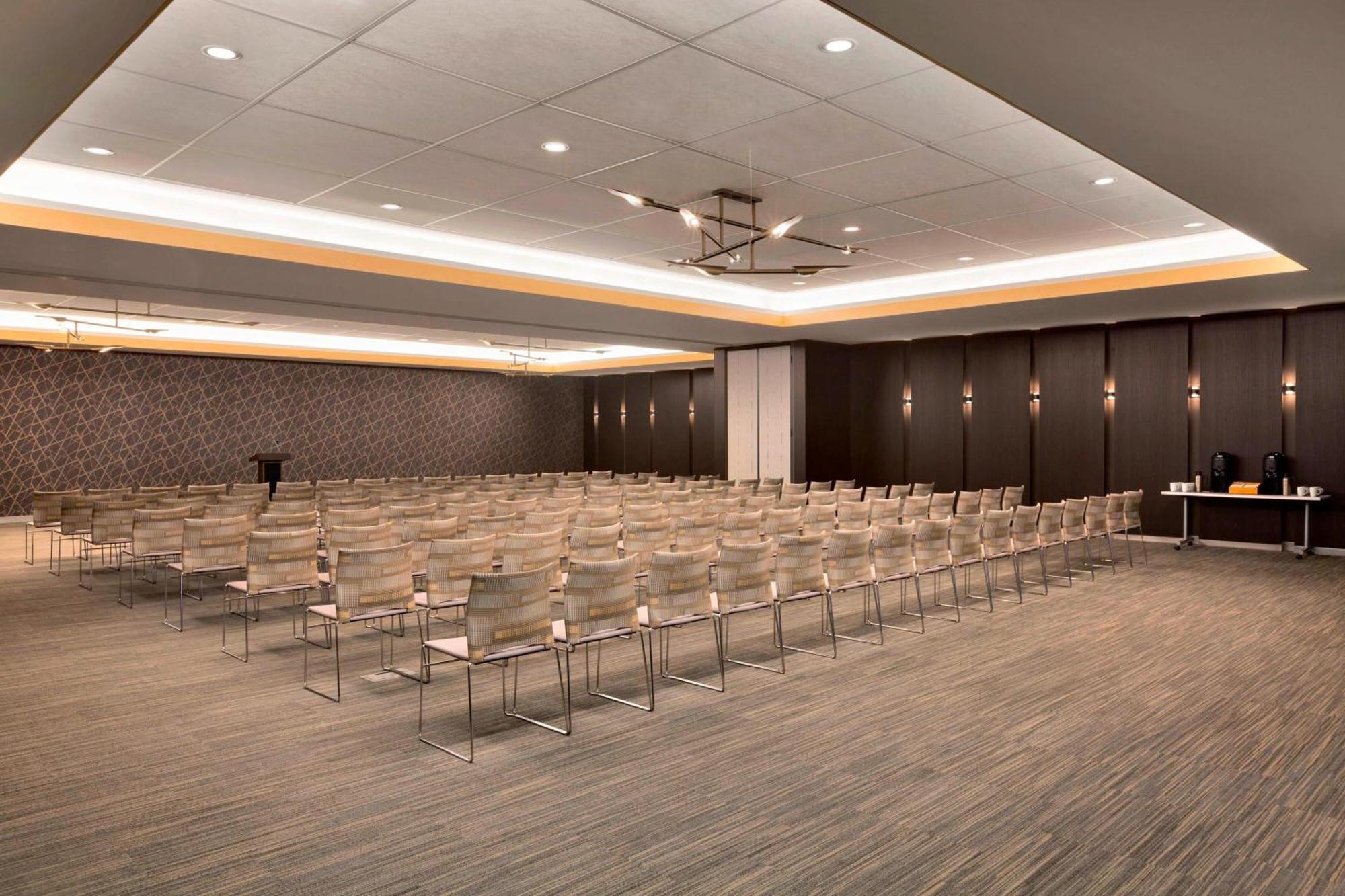 Aloft Dallas Love Field Экстерьер фото