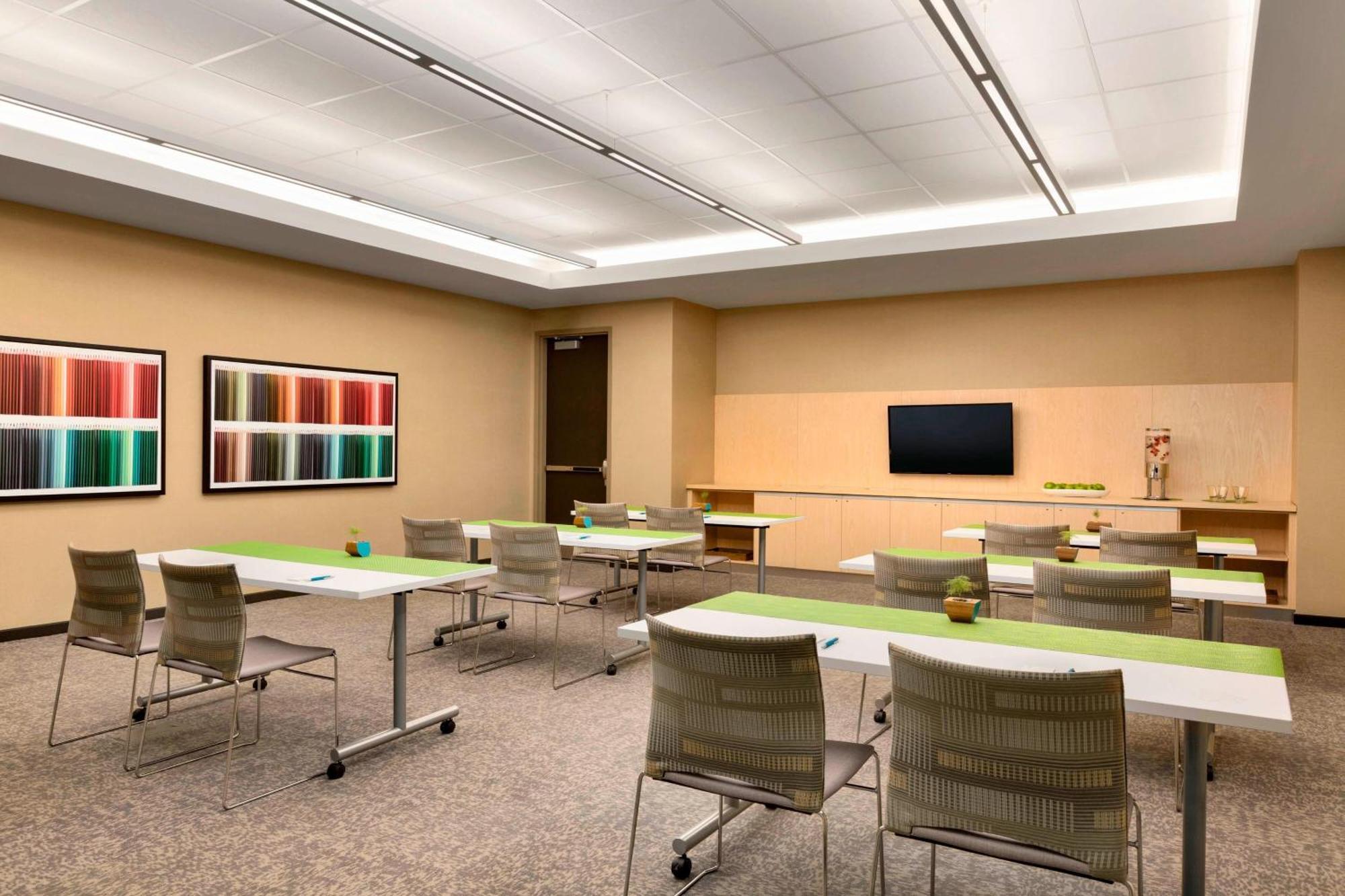 Aloft Dallas Love Field Экстерьер фото