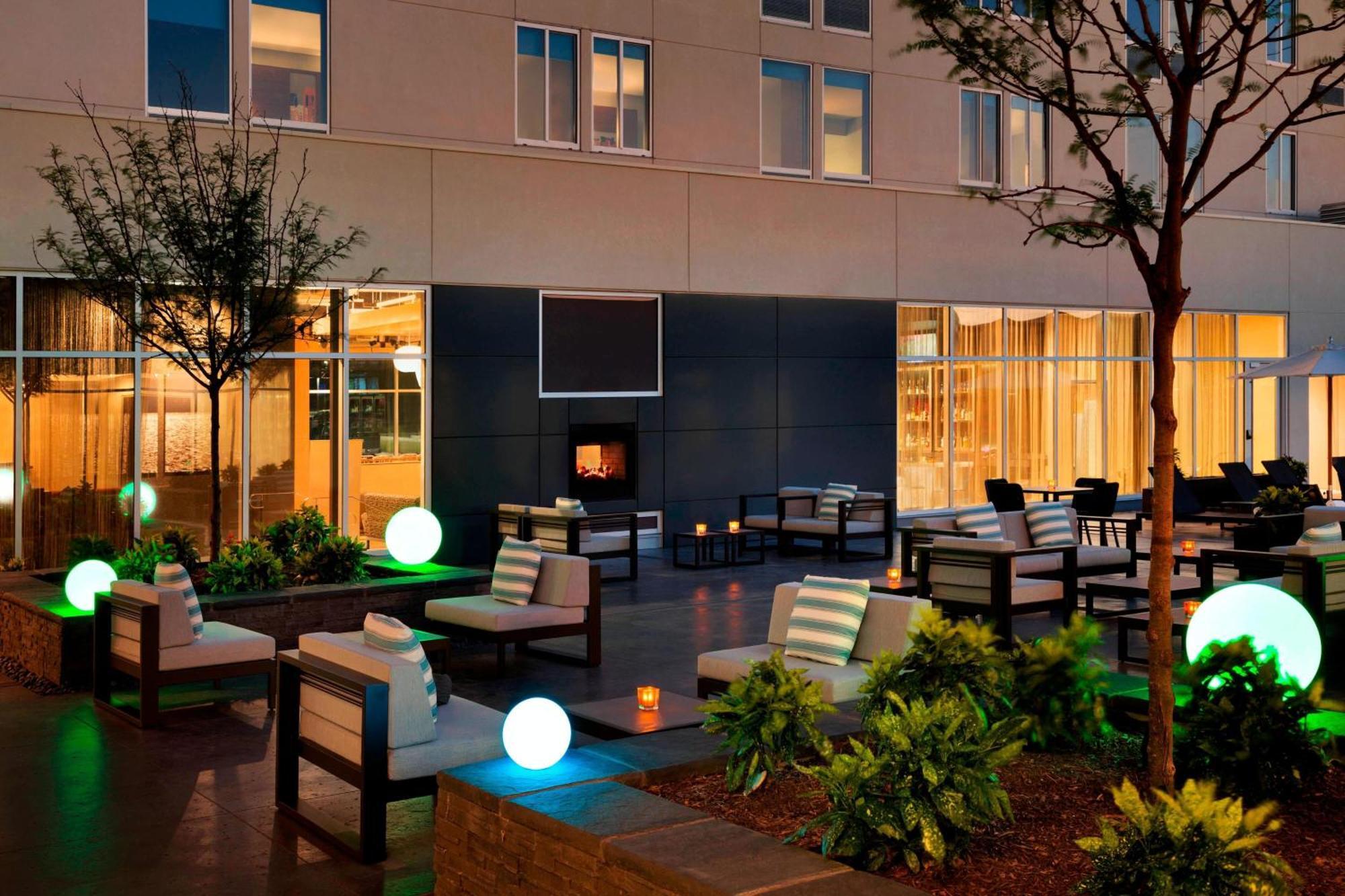 Aloft Dallas Love Field Экстерьер фото