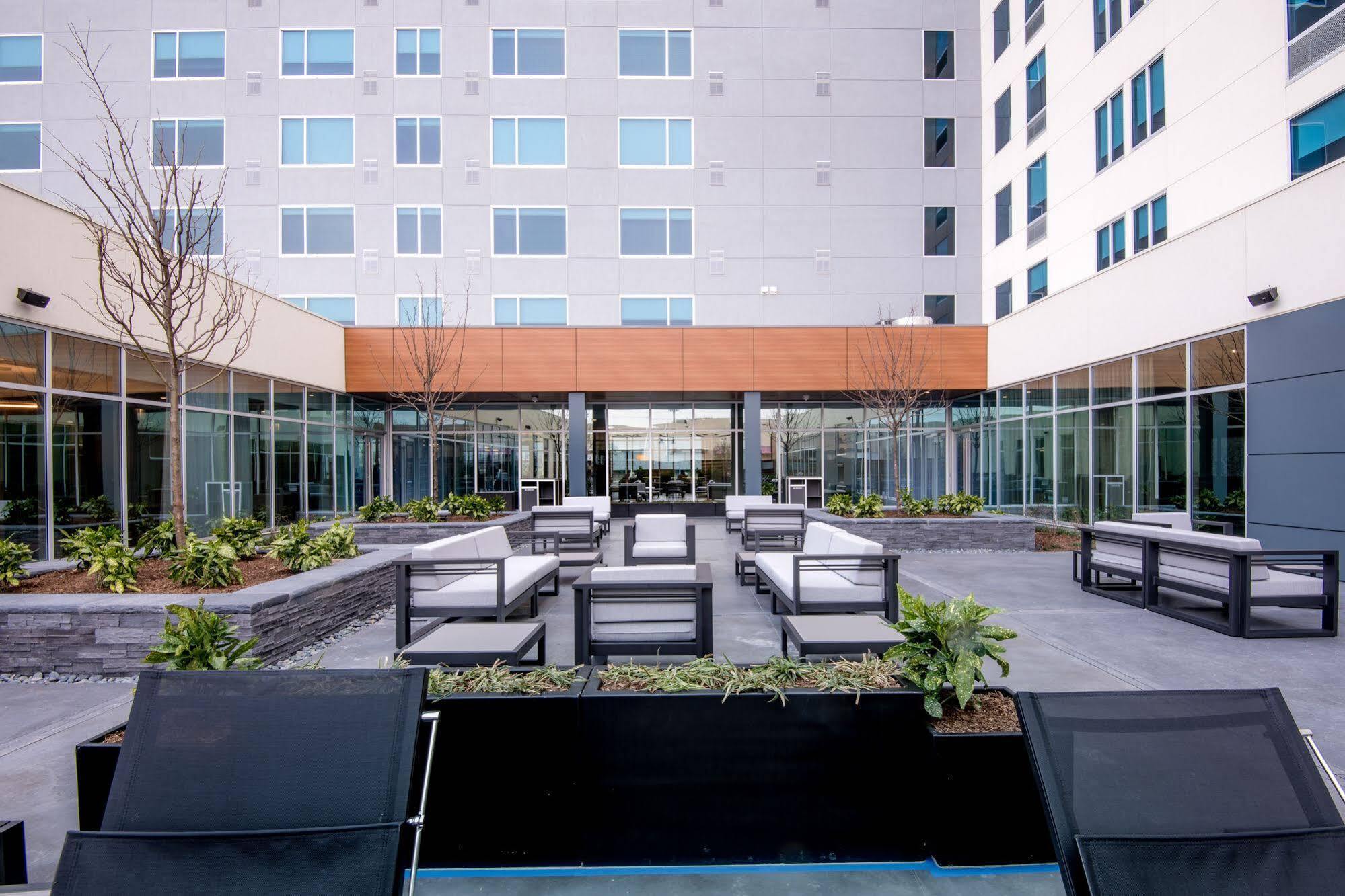 Aloft Dallas Love Field Экстерьер фото